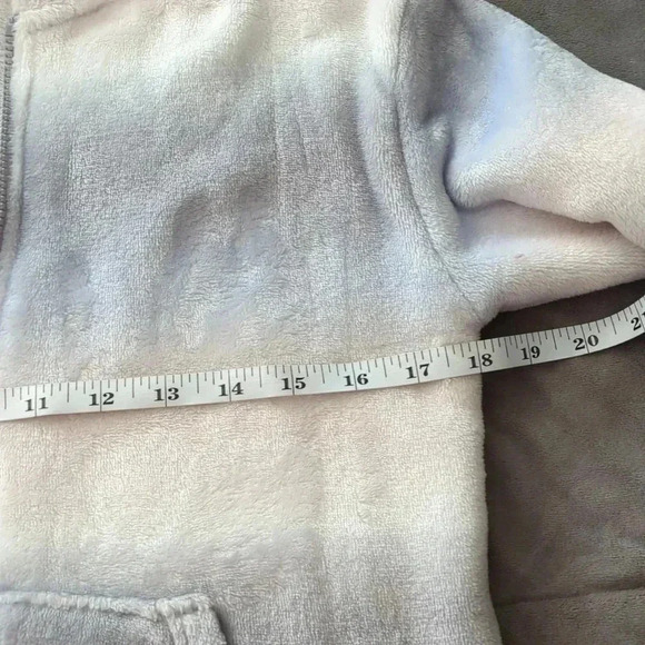 So faded pattern sweater. - Picture 5 of 6